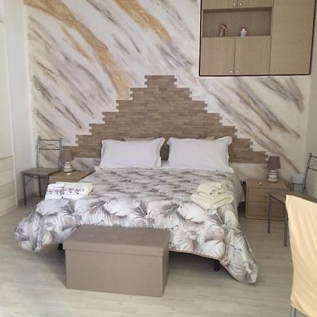 Bed&Breakfast La Volpe Rossa Regalbuto Exterior foto